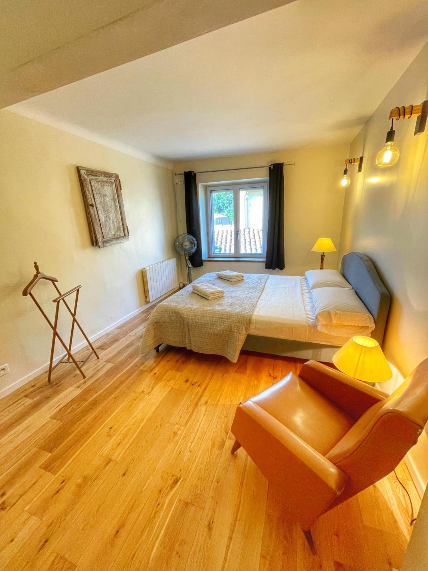 Le Petit Delphia Apartment Apt Luaran gambar