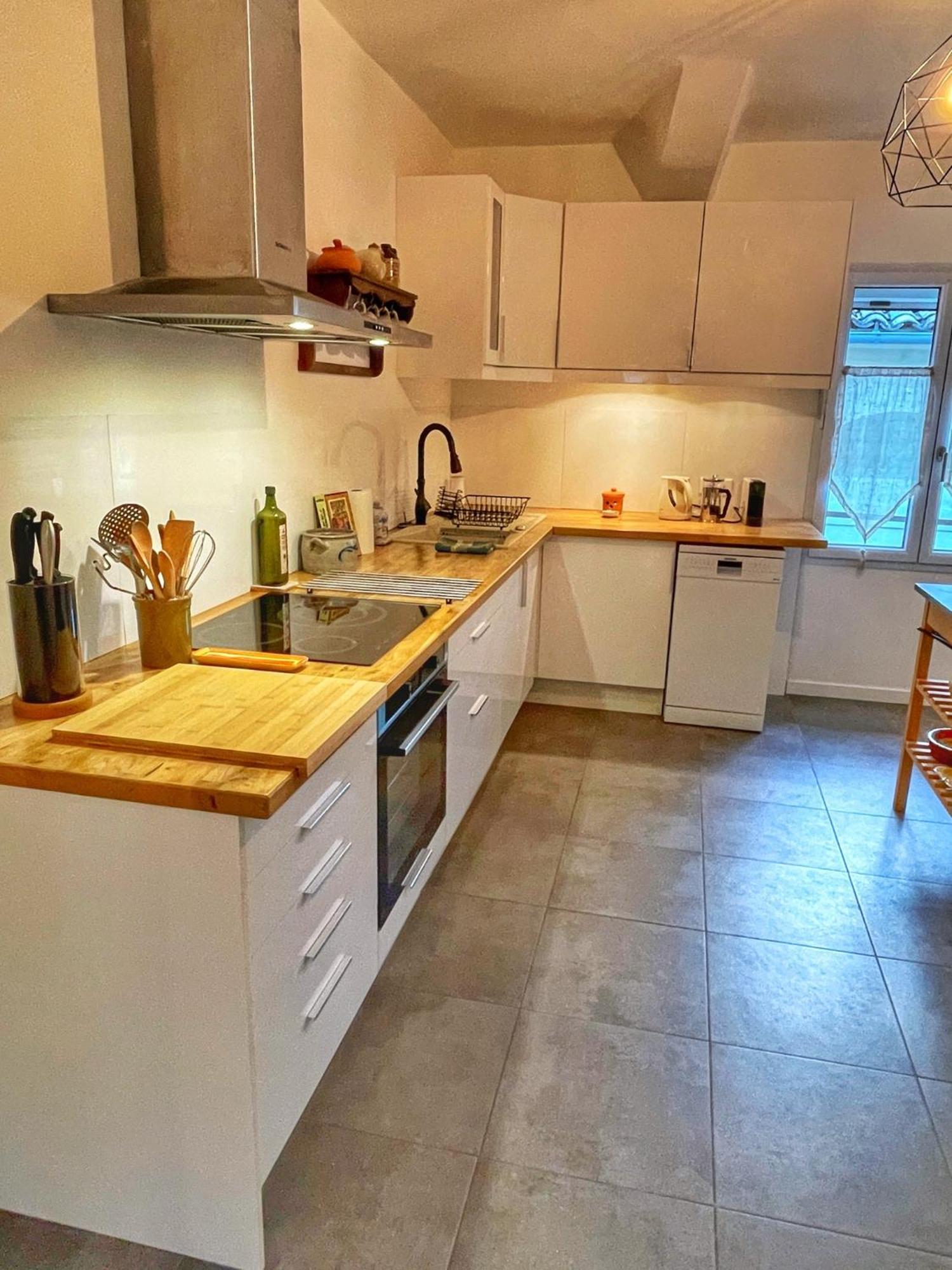 Le Petit Delphia Apartment Apt Luaran gambar